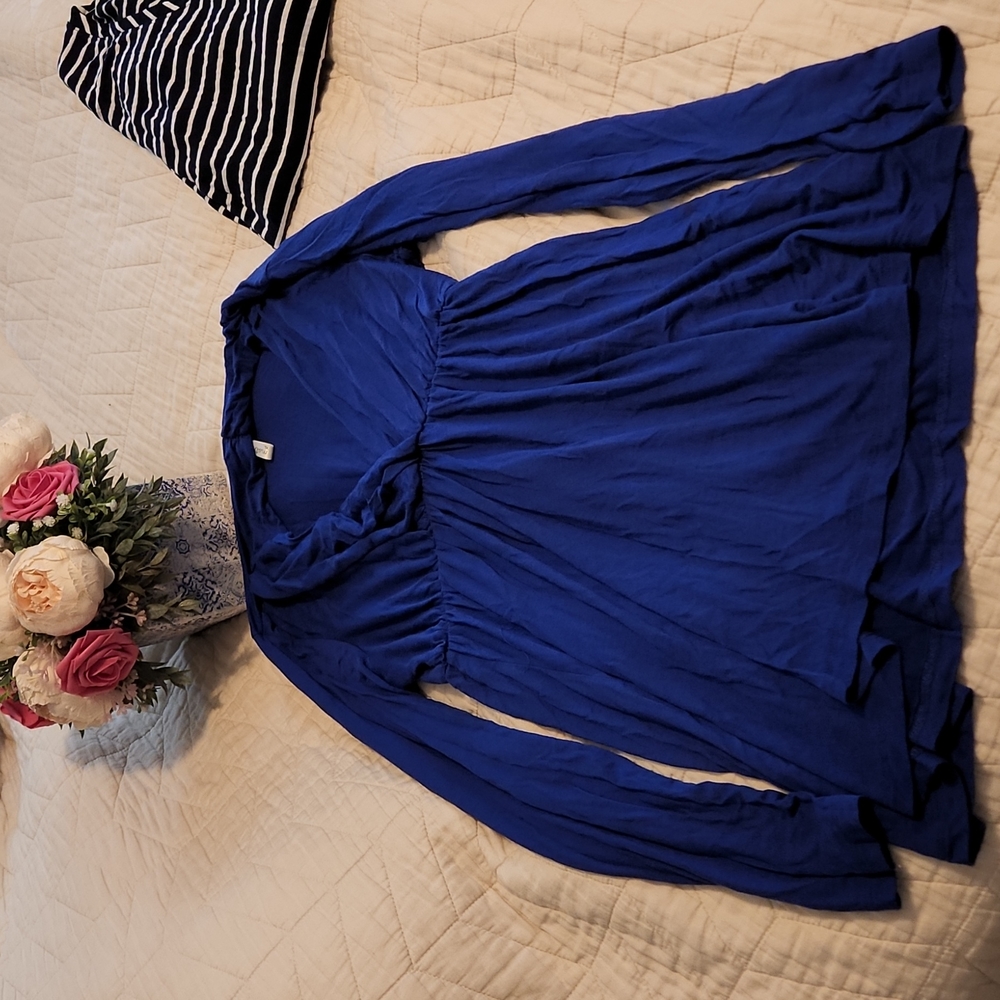 Maternity top bundle XL - Picture 3 of 6